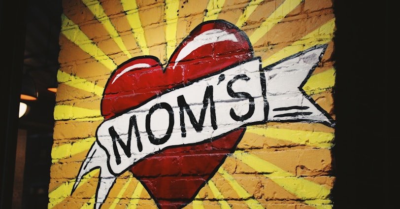 Como lidar com a saudade e distância durante o intercâmbio no Dia das Mães