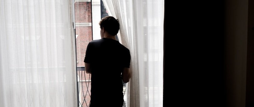 Como lidar com os sentimentos de morar longe da família