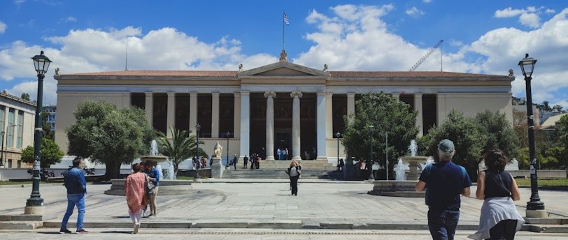 Conheça a University of Europe: Campus, Cursos e Cidades