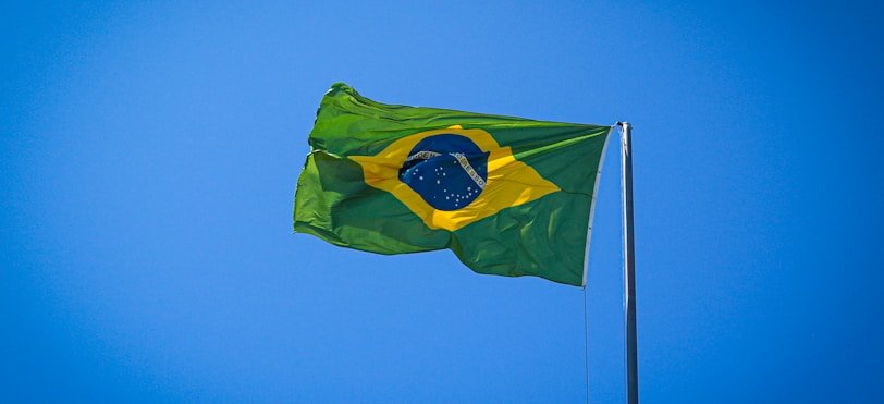 Eleições 2026: Guia definitivo para o intercambista votar (ou justificar) no exterior