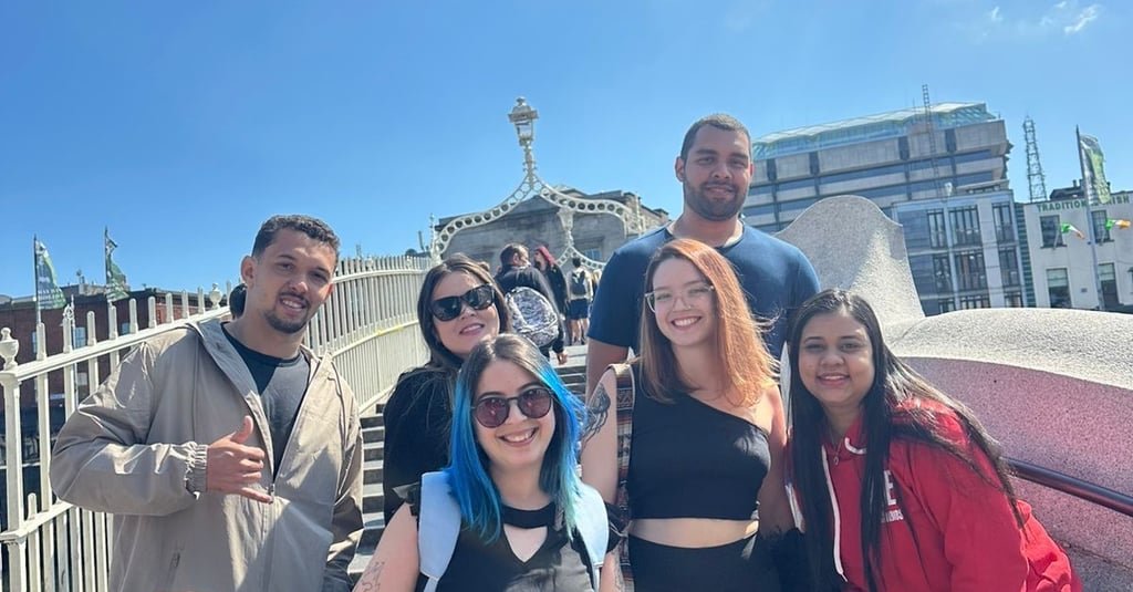 Seu intercâmbio começa com o Walking Tour da Vibe! Chegou? A Vibe te mostra o caminho!