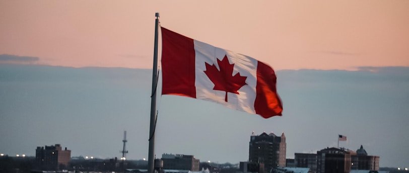 Toronto ou Vancouver: Qual Cidade Escolher para Estudar Inglês no Canadá Durante as Férias?